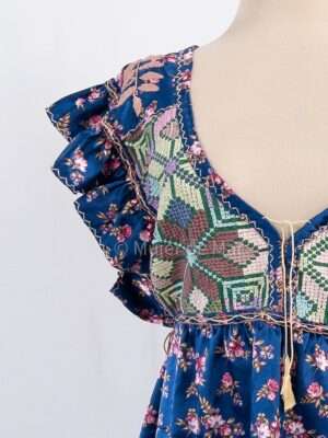 Blusa Mariposa Punto de Cruz Cuello V Estampada